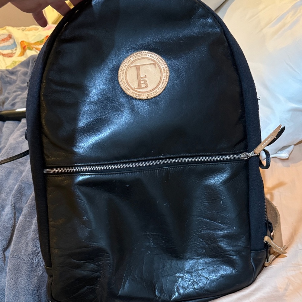 Flea bags Women’s Black/tan Leather Backpack